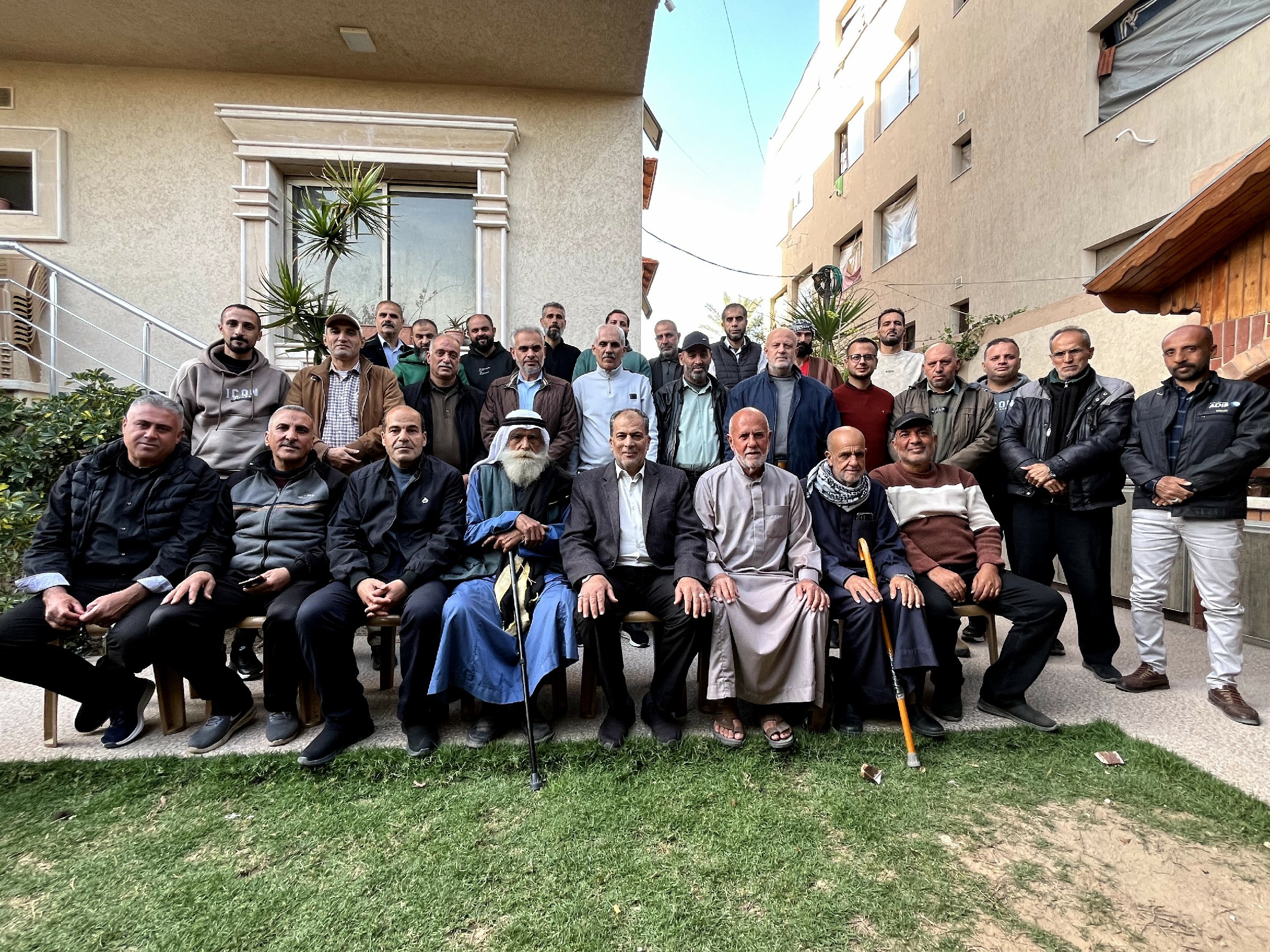تكريم القائمين على مشروع التكافل العائلي